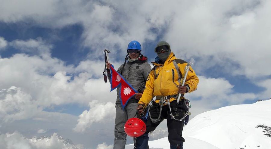 Mt.Amadablam (6,812m) Expedition